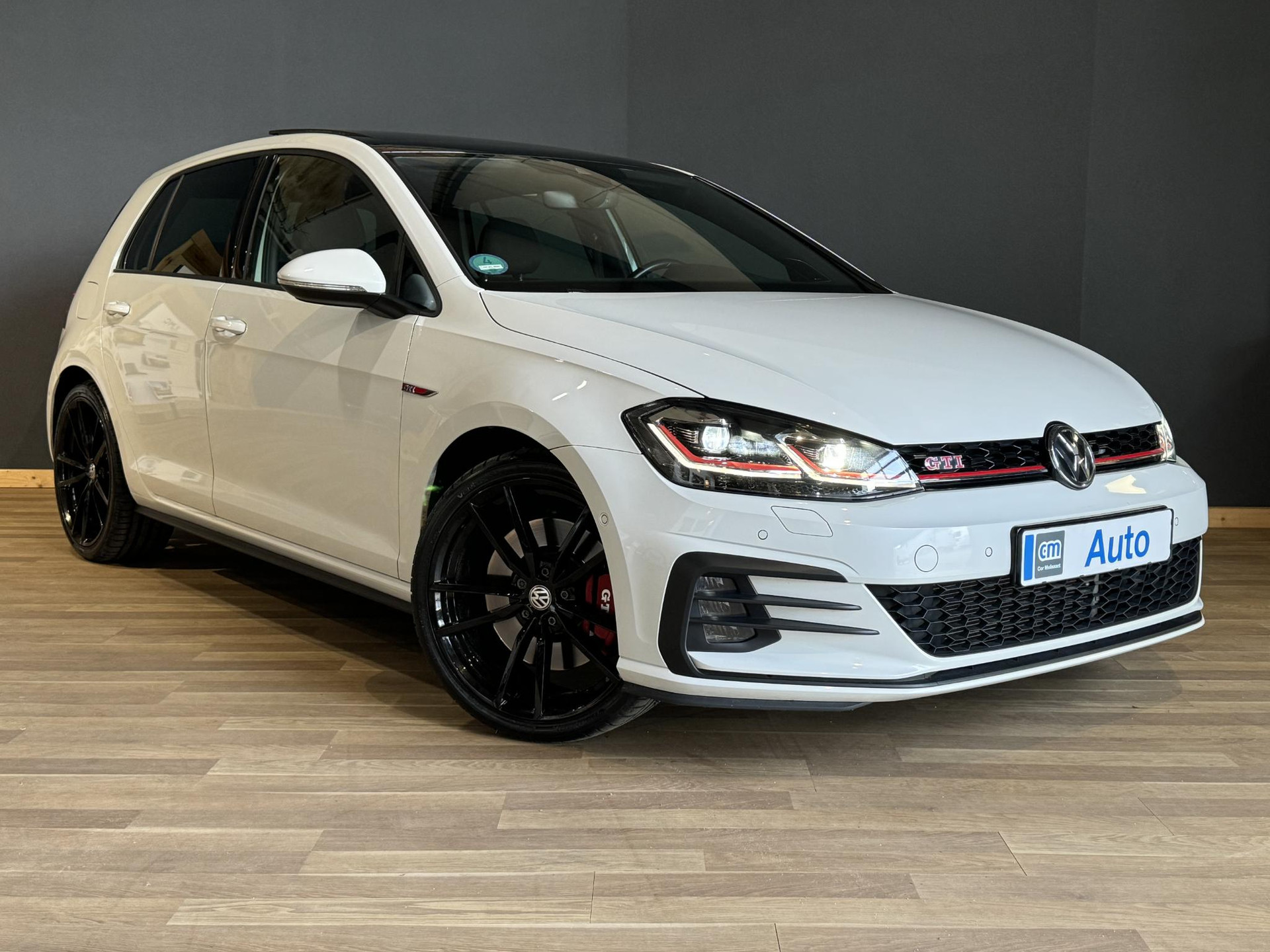 Volkswagen Golf 2.0 TSI GTI Performance