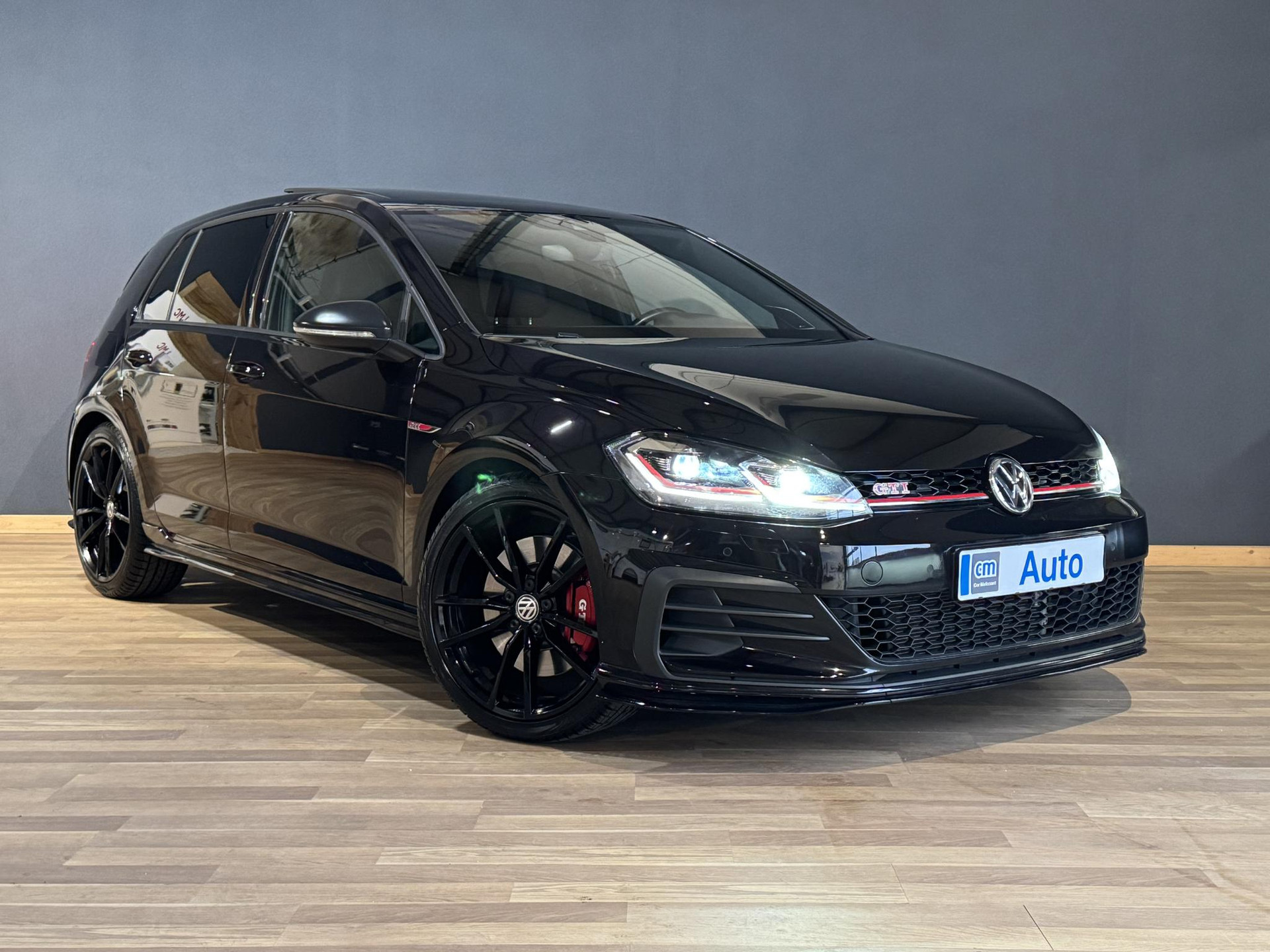 Volkswagen Golf 2.0 TSI GTI TCR