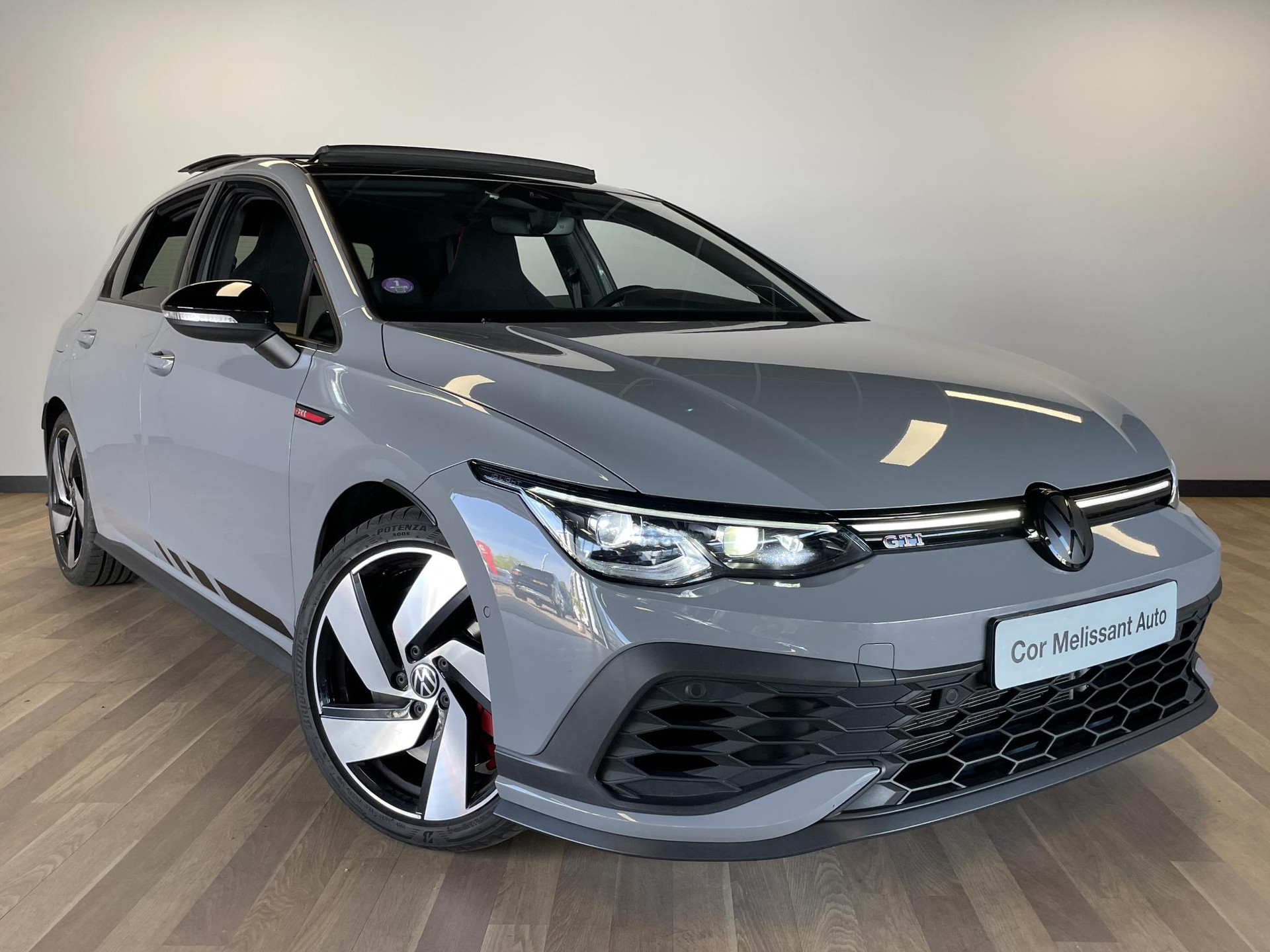 Volkswagen Golf 2.0 TSI GTI